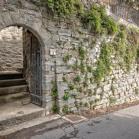 Maya Luxury - Together In Tuscany