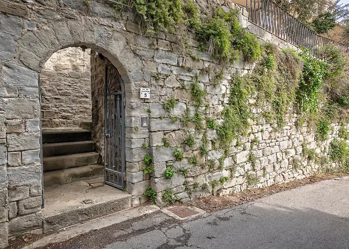 Maya Luxury - Together In Tuscany